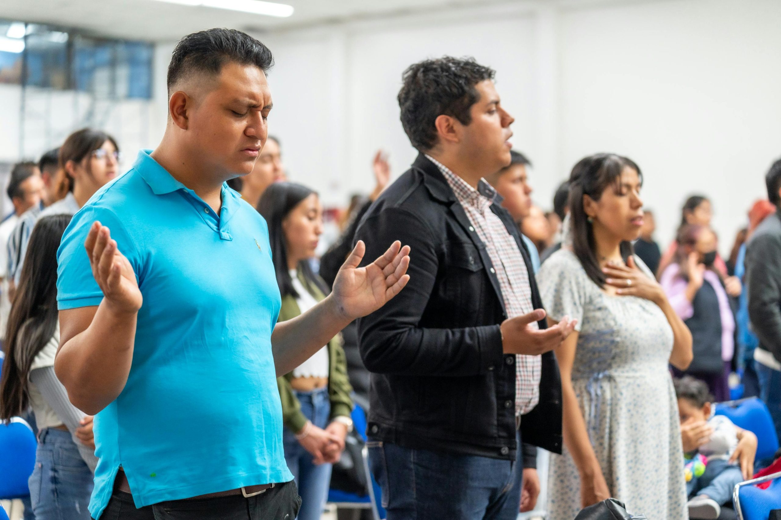 Marketing Olfativo para Igrejas: Como a Aromaterapia Pode Fortalecer a Fé, a Paz e o Pertencimento